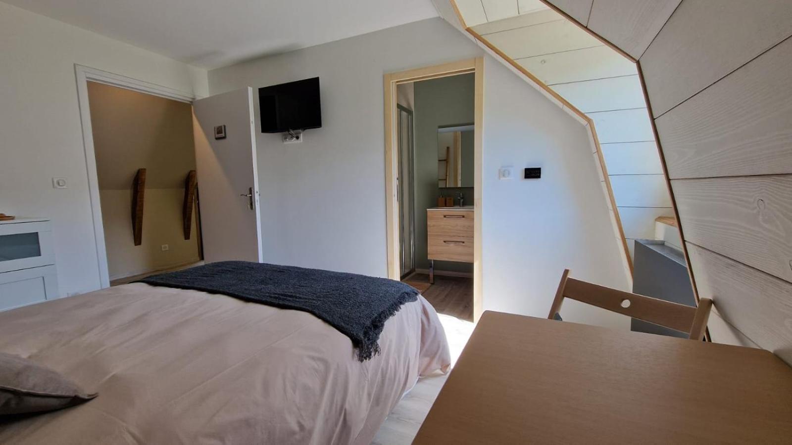 La Lys Martagon Bed and Breakfast Le Falgoux Exteriör bild